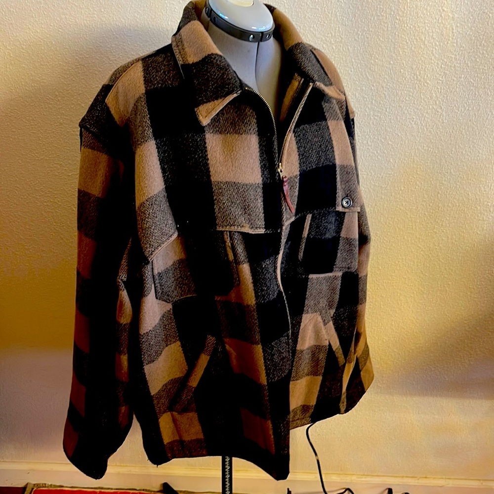 Woolrich tan black plaid Coat Jacket Size 2XL barely worn lined